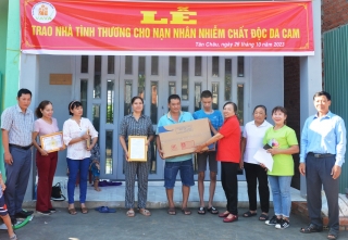 Tân Châu: Trên 1,7 tỷ đồng hỗ trợ các nạn nhân chất độc da cam