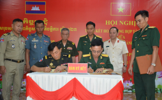 Ban CHQS thành phố Tây Ninh- Chi khu Quân sự thành phố Prey Veng (Campuchia): Tổng kết hoạt động hợp tác quốc phòng năm 2023