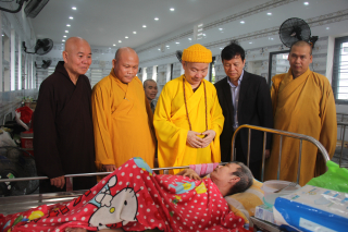 Cơ sở Mái ấm Mây Ngàn (chùa Cẩm Phong): Khánh thành đưa vào sử dụng 3 trại nuôi dưỡng người già, bệnh tật
