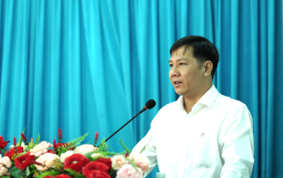 Chủ tịch HĐND tỉnh Nguyễn Thành Tâm tiếp thu và trả lời cử tri về chính sách bảo hiểm y tế