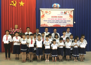 Hội Nhà báo tỉnh Tây Ninh: Trao học bổng cho học sinh có hoàn cảnh khó khăn