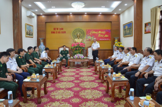 Trung tướng Nguyễn Trọng Bình kiểm tra, chúc tết tại Bộ Tư lệnh Vùng 5 Hải quân