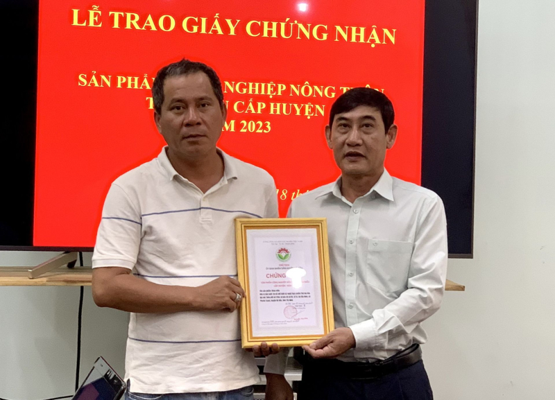 Điểm tin địa phương