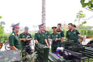 Thiếu tướng Lê Ngọc Hải- Phó Tham mưu trưởng Quân khu 7: Kiểm tra công tác chuẩn bị huấn luyện năm 2024 tại Sư đoàn 5