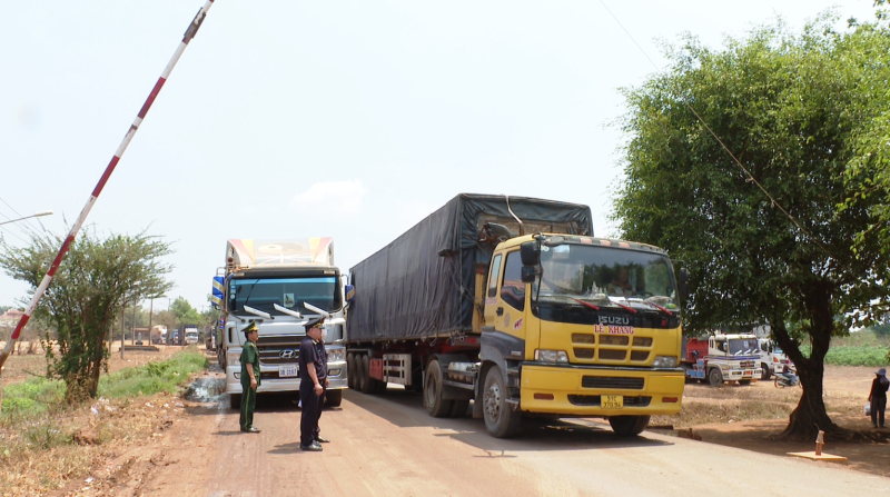 Tăng cường công tác phòng, chống buôn lậu cuối năm