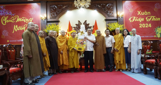 Phó Bí thư Thường trực Tỉnh uỷ tiếp Ban Trị sự Giáo hội Phật giáo Việt Nam tỉnh thăm, chúc tết