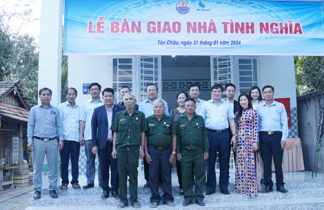 Tây Ninh: Bàn giao 3 căn nhà tình nghĩa cho gia đình chính sách trước thềm năm mới