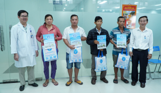 BHXH Tây Ninh thăm tặng quà tết cho Mẹ VNAH và các bệnh nhân hoàn cảnh khó khăn