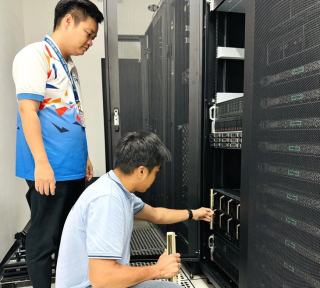 Trường đại học đầu tiên ở Việt Nam sở hữu siêu máy chủ AI NVIDIA DGX A100