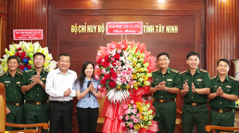 Lãnh đạo tỉnh Tây Ninh chúc mừng ngày truyền thống Bộ đội Biên phòng