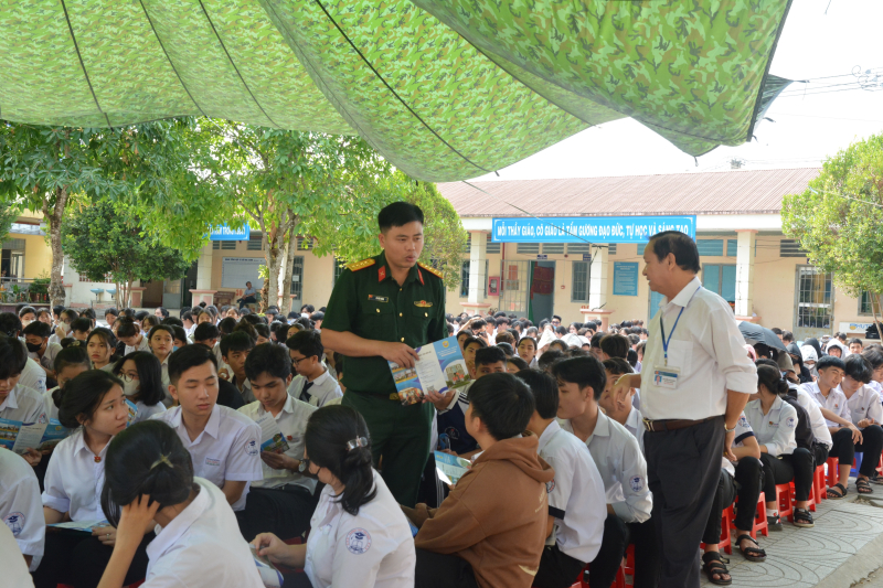 Học viện Khoa học Quân sự: Tuyên truyền tuyển sinh quân sự năm 2024