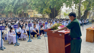 Hơn 1.500 học sinh Tân Biên được tư vấn tuyển sinh quân sự