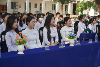 Trường THPT Nguyễn Trãi: Tư vấn hướng nghiệp, tuyển sinh