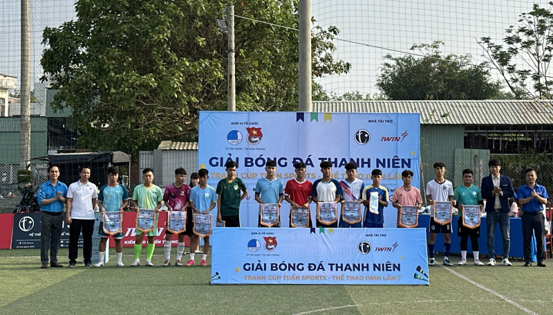 Sôi nổi Giải bóng đá thanh niên tranh cúp Tuấn Sports – IWIN