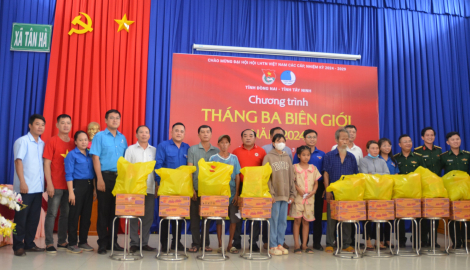 Tỉnh đoàn Tây Ninh tổ chức chương trình tháng 3 biên giới tại xã Tân Hà
