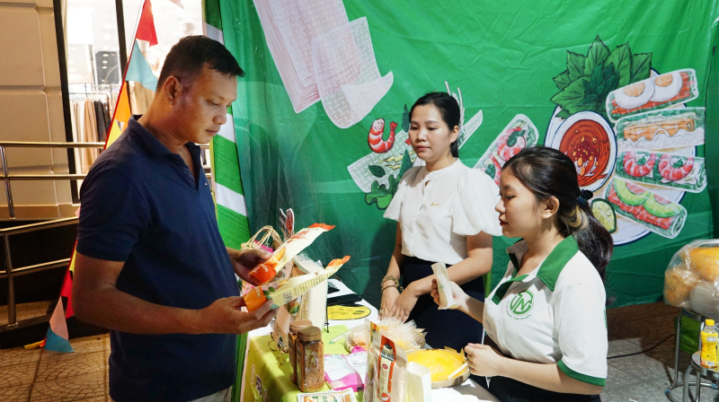 Khai mạc chương trình “Ngày hội tôn vinh sản phẩm Việt”