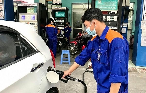 Thủ tướng khen Bộ Tài chính thực hiện thành công hóa đơn điện tử xăng, dầu