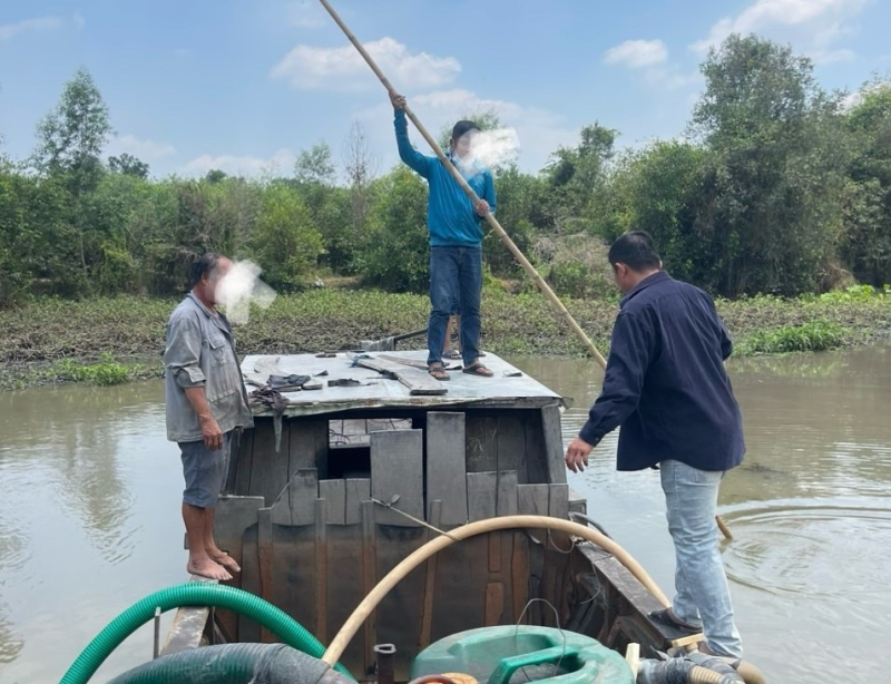 Công an thị xã Trảng Bàng: Bắt quả tang các đối tượng bơm hút cát lậu