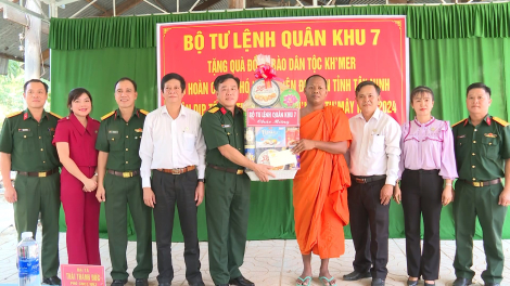 Bộ Tư lệnh Quân khu 7: Thăm, chúc tết Chol Chnam Thmay năm 2024 đồng bào Khmer xã Hoà Hiệp, Tân Biên