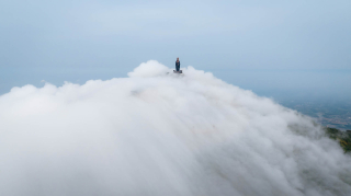Xuất hiện biển mây trắng tràn trên Núi Bà Đen, cảnh đẹp siêu thực gây sốt MXH