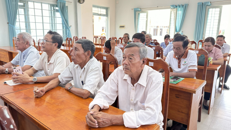 Tuyên truyền, phổ biến, giáo dục pháp luật về trật tự an toàn giao thông