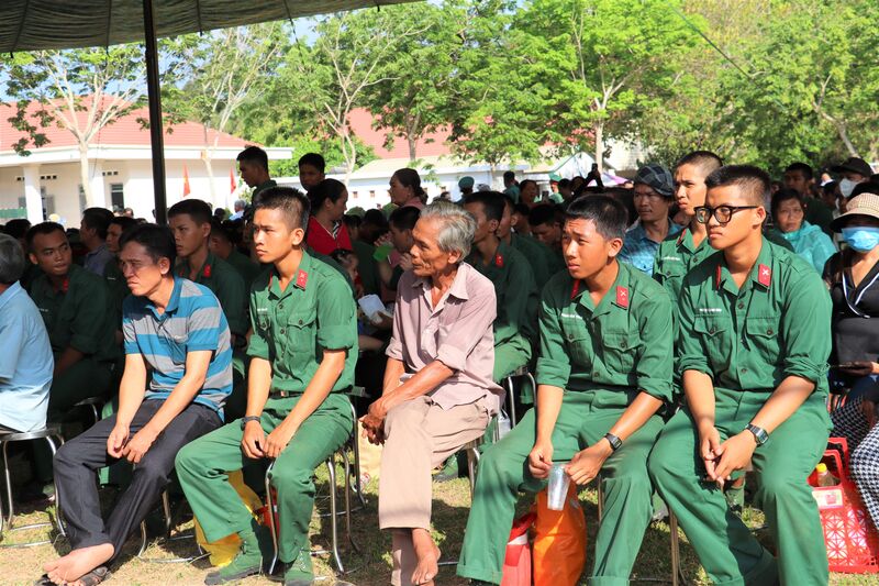 Trung đoàn 174: Họp mặt đơn vị, địa phương, gia đình chiến sĩ mới nhập ngũ năm 2024