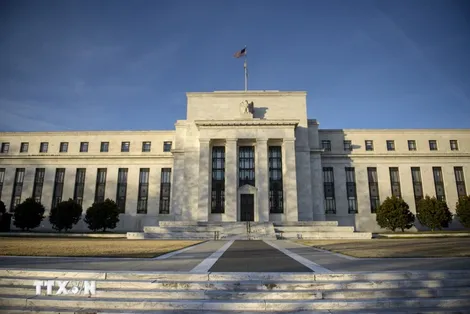 Fed giữ lãi suất ổn định và cảnh báo lạm phát vẫn ở mức cao