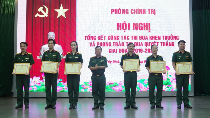 Phòng Chính trị (Bộ CHQS tỉnh): Tổng kết công tác thi đua khen thưởng và phong trào thi đua quyết thắng giai đoạn 2019-2024