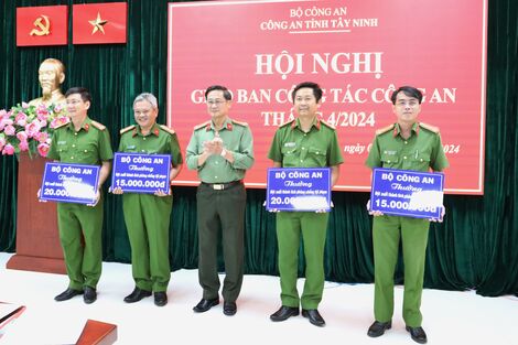Công an Tây Ninh: Giao ban công tác Công an tháng 4.2024
