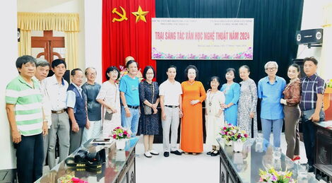 Văn nghệ sĩ tỉnh Tây Ninh tham dự trại sáng tác tại Vĩnh Phúc