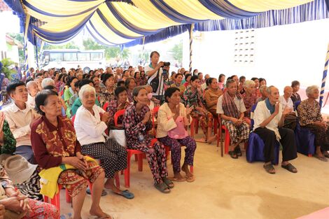Bệnh viện Đa khoa Hồng Hưng: Hỗ trợ y tế cho người dân Campuchia
