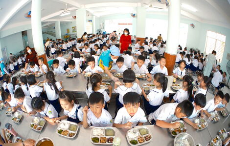 Bài 1: Bếp ăn học đường: Nhiều nỗ lực vì an toàn cho học sinh