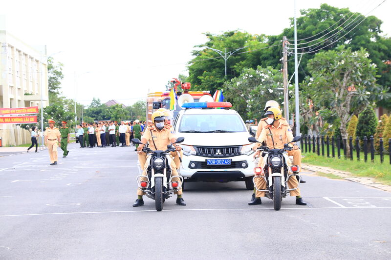 Tân Châu: Ra quân triển khai cao điểm về trật tự ATGT