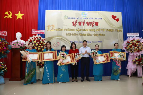 12 năm thành lập CLB Phụ nữ từ thiện tỉnh: Có 243 phụ nữ khó khăn được hỗ trợ
