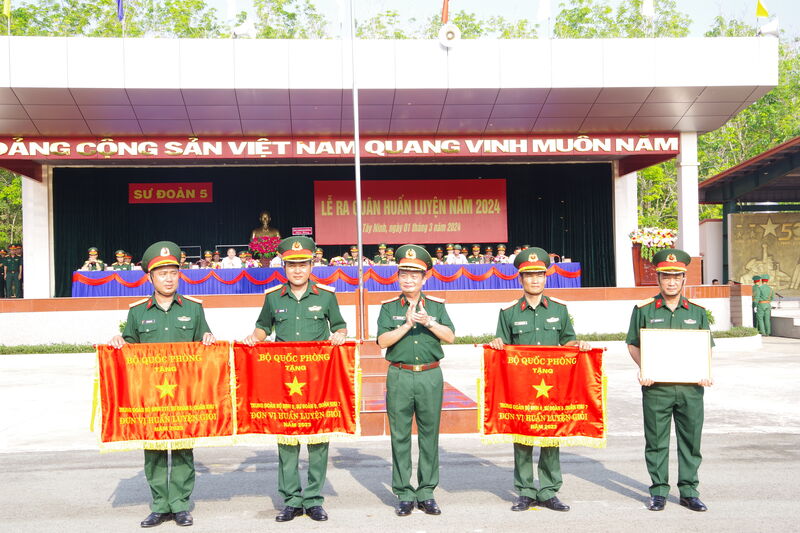 Trung đoàn 5: 59 năm chiến đấu và trưởng thành