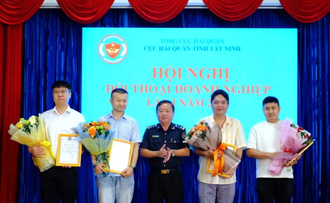 Cục Hải quan Tây Ninh đối thoại doanh nghiệp