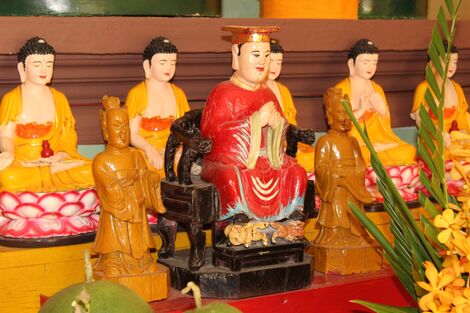 Các vị thần dân gian trong ngôi chùa Việt ở Tây Ninh