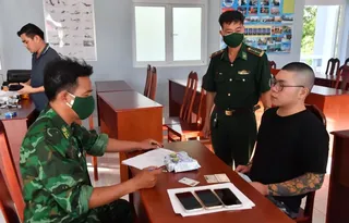 Bắt giữ đối tượng người nước ngoài mang ma túy vào Việt Nam