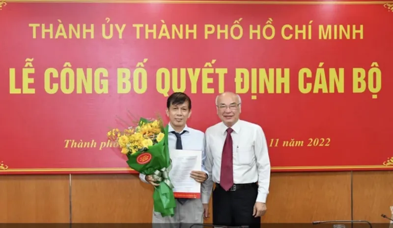 Đồng chí Nguyễn Khắc Văn phụ trách, điều hành hoạt động của Báo Sài Gòn Giải Phóng