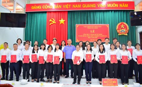 Tây Ninh: Trao quyết định tuyển dụng công chức ngành Kiểm sát