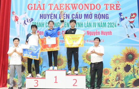 Bến Cầu tổ chức giải Taekwondo Trẻ mở rộng, tranh cúp Nguyễn Huynh