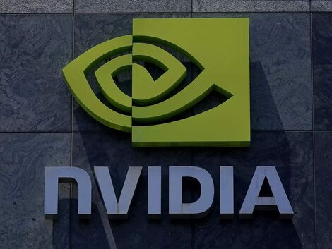 Cơn sốt AI đưa Nvidia vươn lên thành công ty lớn nhất thế giới