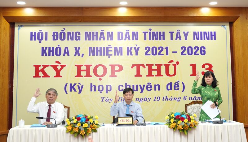 HĐND tỉnh Tây Ninh khoá X thông qua 7 nghị quyết chuyên đề tại kỳ họp thứ 13