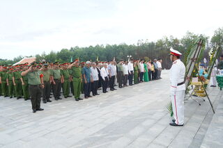 Tổ chức Lễ tưởng niệm và lễ giỗ liệt sĩ tại Căn cứ Ban An ninh tỉnh