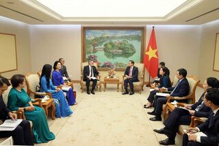 Chủ tịch Tập đoàn Standard Chartered: Việt Nam đạt mức tăng trưởng "nhiều nước phải ghen tị"