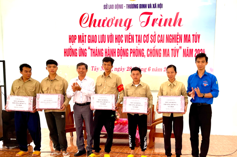 Giáo dục pháp luật về phòng, chống ma tuý