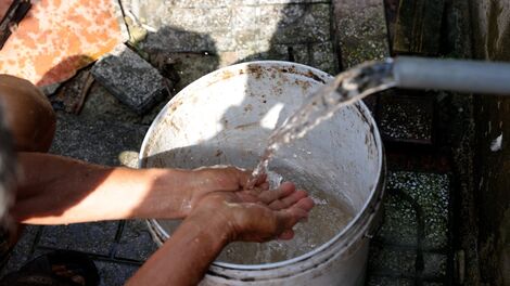 Người dân khu vực xã Tân Bình mong mỏi được sử dụng nước sạch