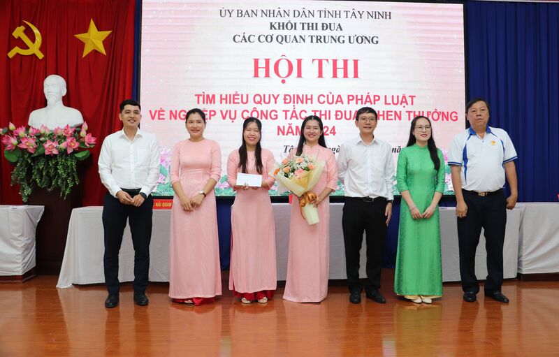 Thi tìm hiểu công tác thi đua, khen thưởng