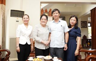 Bí thư Tỉnh uỷ, Chủ tịch HĐND tỉnh Nguyễn Thành Tâm thăm, tặng quà gia đình chính sách, người có công
