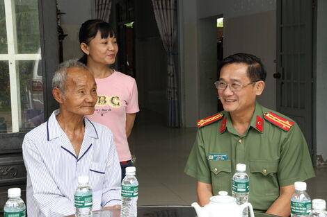 Giám đốc Công an Tây Ninh: Thăm, tặng quà gia đình chính sách, người có công với cách mạng